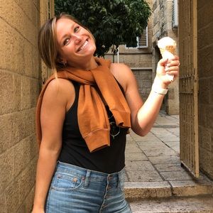 Meet your Posher, Aimee